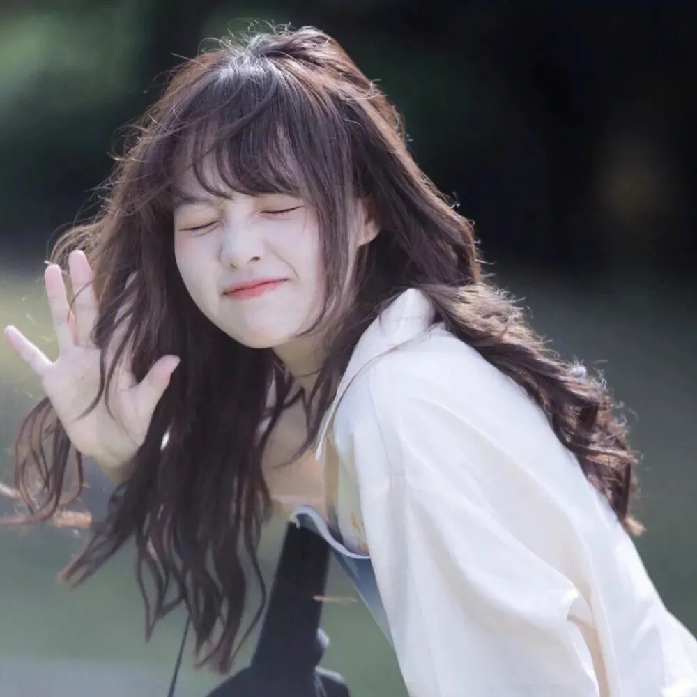 穿书后我和未婚妻互听心声对演